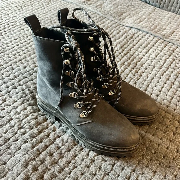 Jenni Kayne Oiled Leather Mountain Boot - Picture 3 of 4